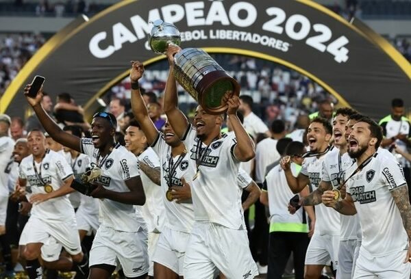 Botafogo entra para o seleto grupo dos campeões da América